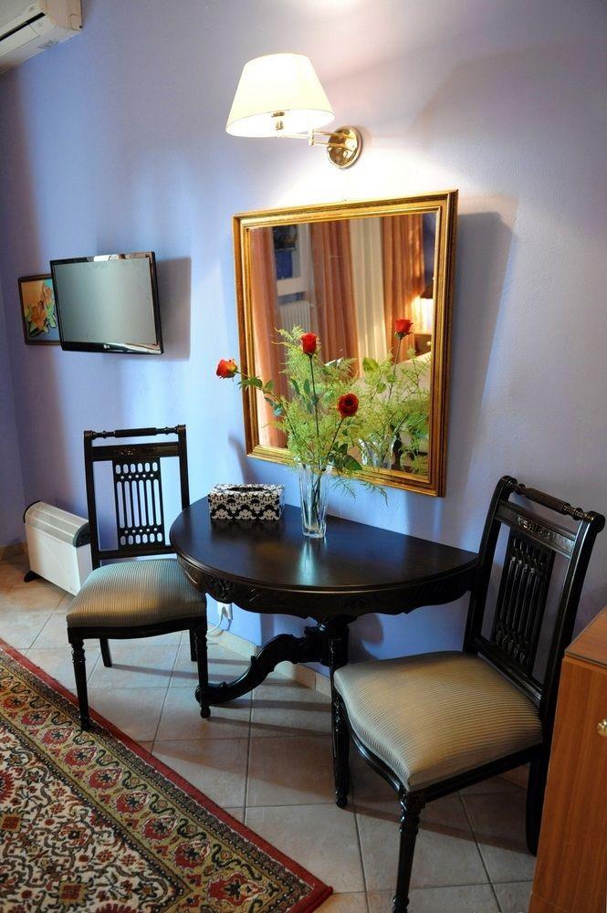 Museum Hotel Barbara Volos Esterno foto