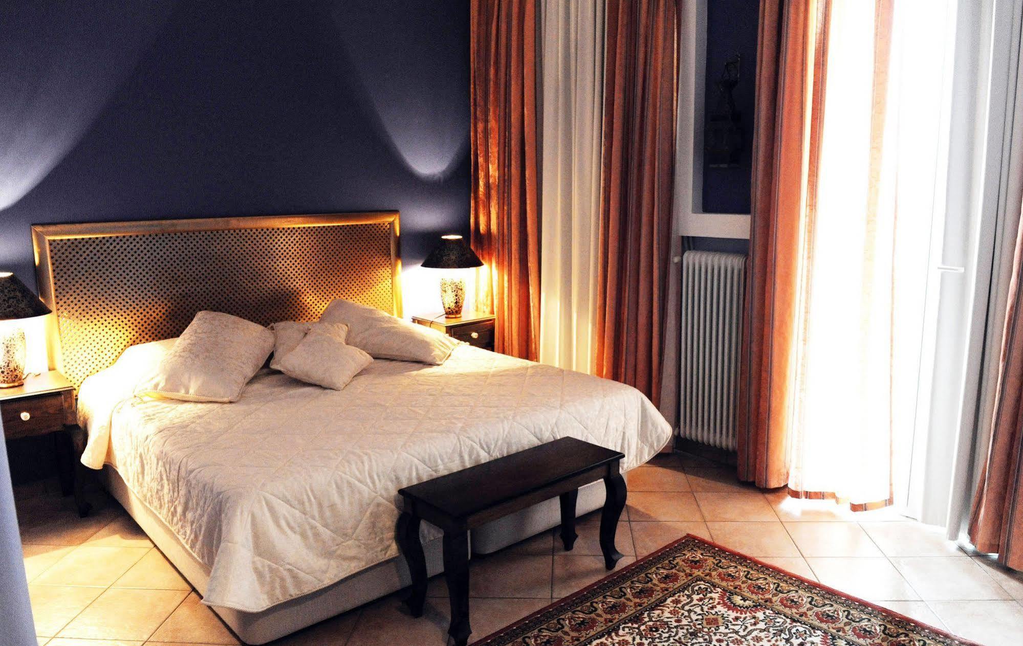 Museum Hotel Barbara Volos Esterno foto